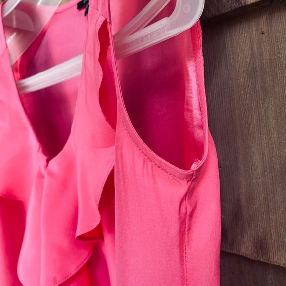 ๐จ๐ฆ Hot Pink Ruffle Front Sleeveless Top - Picture 9 of 11
